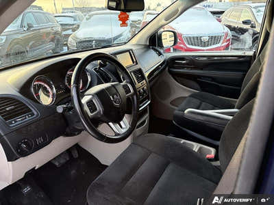 2017 Dodge Grand Caravan SXT 1