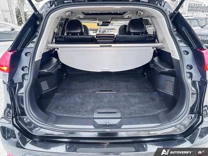 USED 2017 Nissan Rogue SL Platinum - Black Exterior - $19,950 - Stock #E50046B - VIN 5N1AT2MV1HC870147 - Photo 12