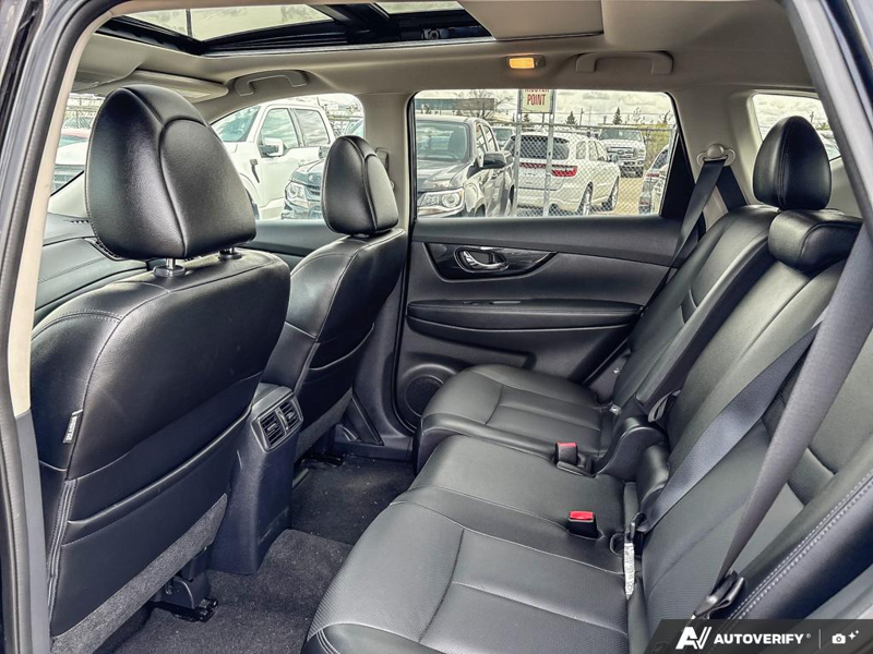 USED 2017 Nissan Rogue SL Platinum - Black Exterior - $19,976 - Stock #E50046B - VIN 5N1AT2MV1HC870147 - Photo 23