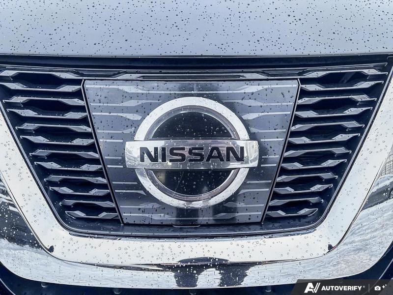 USED 2017 Nissan Rogue SL Platinum - Black Exterior - $19,950 - Stock #E50046B - VIN 5N1AT2MV1HC870147 - Photo 9