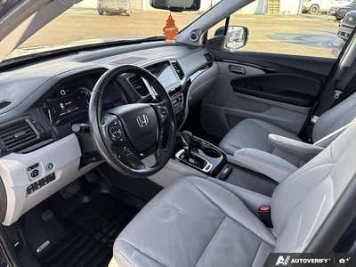 USED 2019 Honda Ridgeline Touring - $33,908 - Stock #E60120A - VIN 5FPYK3F74KB504677