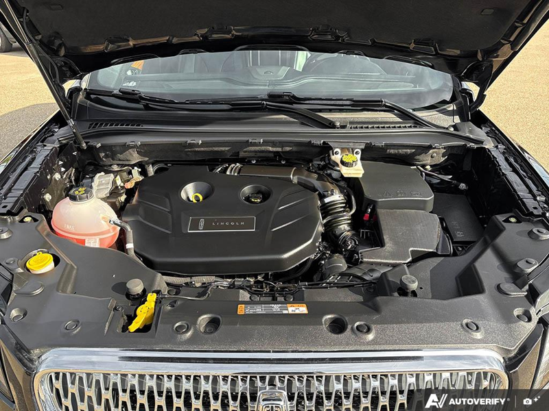 USED 2019 Lincoln MKC AWD Reserve - Infinite Black Metallic Exterior / UNKNOWN Interior - $26,997 - Stock #E50114A - VIN 5LMCJ3D99KUL31006 - Photo 10
