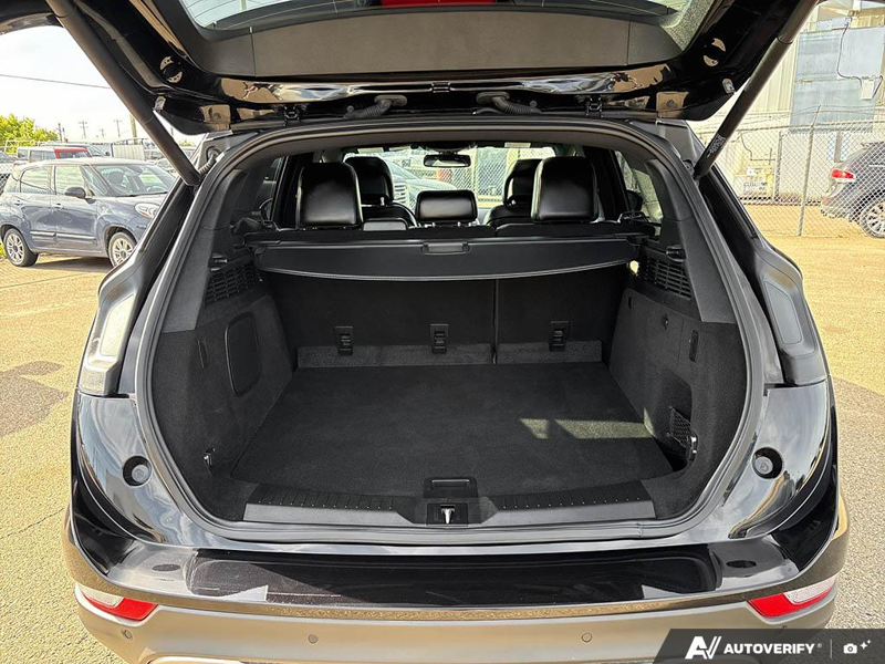 USED 2019 Lincoln MKC AWD Reserve - Infinite Black Metallic Exterior / UNKNOWN Interior - $26,997 - Stock #E50114A - VIN 5LMCJ3D99KUL31006 - Photo 12