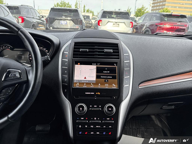 USED 2019 Lincoln MKC AWD Reserve - Infinite Black Metallic Exterior / UNKNOWN Interior - $26,997 - Stock #E50114A - VIN 5LMCJ3D99KUL31006 - Photo 19