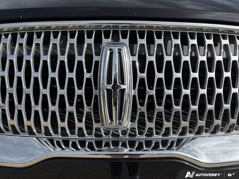 USED 2019 Lincoln MKC AWD Reserve - Infinite Black Metallic Exterior / UNKNOWN Interior - $26,997 - Stock #E50114A - VIN 5LMCJ3D99KUL31006 - Photo 9