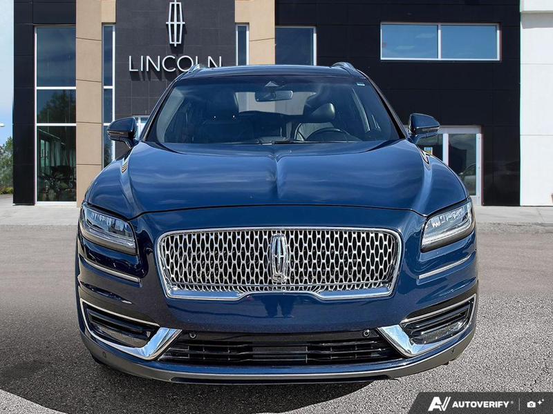 USED 2019 Lincoln Nautilus AWD Reserve - Rhapsody Blue Premium Colourant Exterior / EBONY Interior - $29,950 - Stock #E60489A - VIN 2LMPJ8LP8KBL67054 - Photo 2