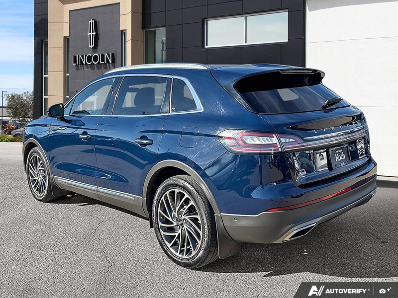 USED 2019 Lincoln Nautilus AWD Reserve - Rhapsody Blue Premium Colourant Exterior / EBONY Interior - $29,950 - Stock #E60489A - VIN 2LMPJ8LP8KBL67054 - Photo 4