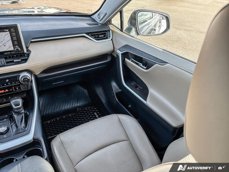 USED 2020 Toyota RAV4 Hybrid Limited - Black Exterior - $32,967 - Stock #E51357A - VIN 2T3DWRFV8LW084186 - Photo 25