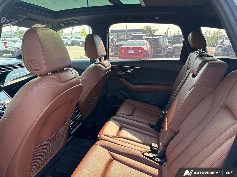 USED 2021 Audi Q7 Technik 55 TFSI quattro - White Exterior - $38,976 - Stock #E60245A - VIN WA1WXAF74MD041093 - Photo 23