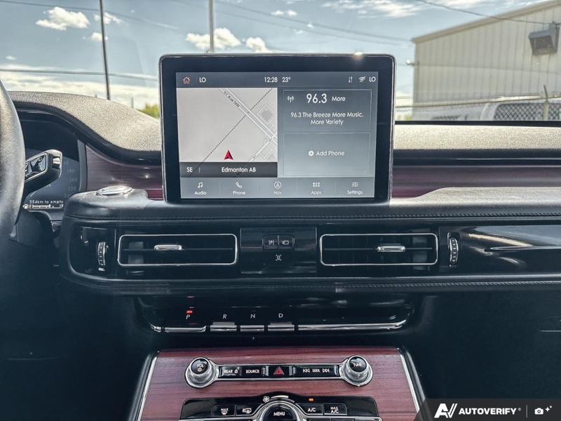 USED 2021 Lincoln Aviator Reserve - Silver Radiance Clearcoat Exterior / EBONY LEATHER Interior - $43,950 - Stock #E60485A - VIN 5LM5J7XC6MGL16097 - Photo 19