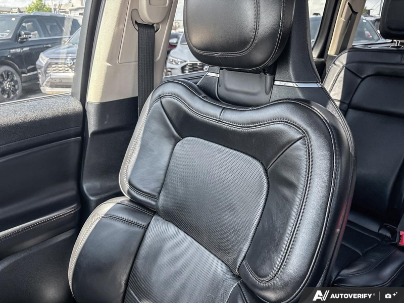 USED 2021 Lincoln Aviator Reserve - Silver Radiance Clearcoat Exterior / EBONY LEATHER Interior - $43,950 - Stock #E60485A - VIN 5LM5J7XC6MGL16097 - Photo 20