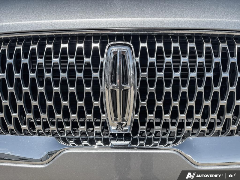 USED 2021 Lincoln Aviator Reserve - Silver Radiance Clearcoat Exterior / EBONY LEATHER Interior - $43,950 - Stock #E60485A - VIN 5LM5J7XC6MGL16097 - Photo 9