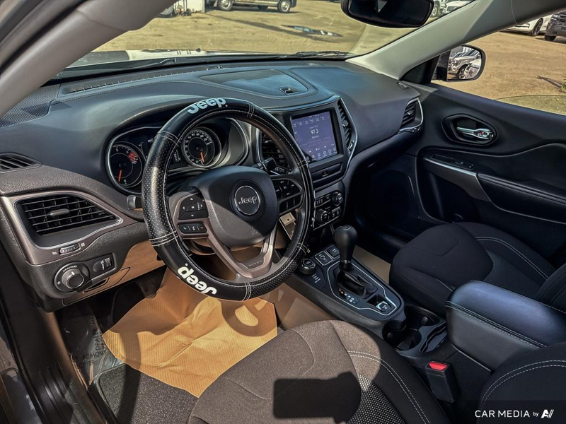 USED 2022 Jeep Cherokee Sport - Gray Exterior - $27,908 - Stock #E50109B - VIN 1C4PJMAB7ND538892 - Photo 13