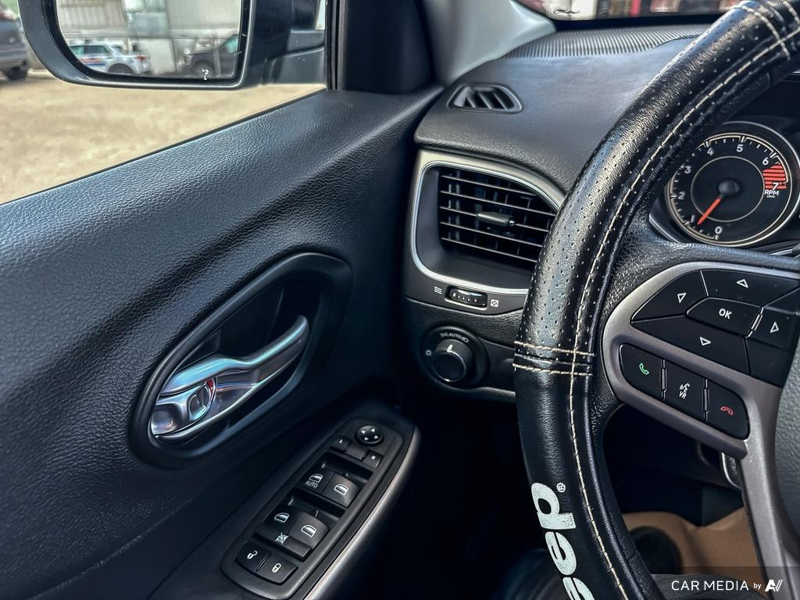 USED 2022 Jeep Cherokee Sport - Gray Exterior - $27,908 - Stock #E50109B - VIN 1C4PJMAB7ND538892 - Photo 17