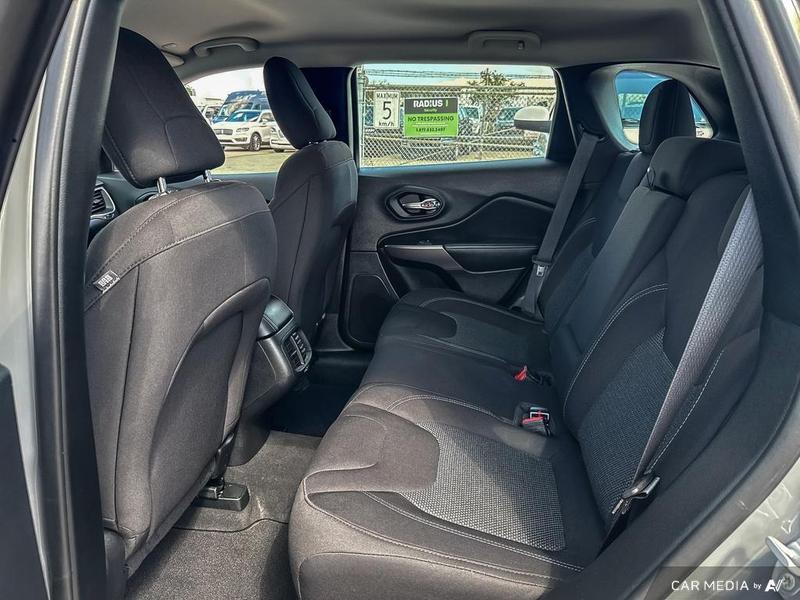 USED 2022 Jeep Cherokee Sport - Gray Exterior - $28,997 - Stock #E50109B - VIN 1C4PJMAB7ND538892 - Photo 23