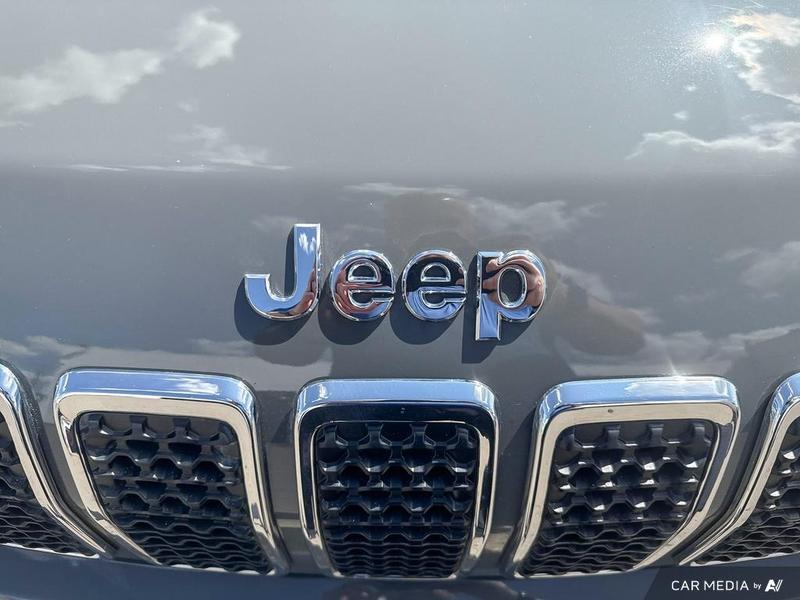 USED 2022 Jeep Cherokee Sport - Gray Exterior - $28,997 - Stock #E50109B - VIN 1C4PJMAB7ND538892 - Photo 9
