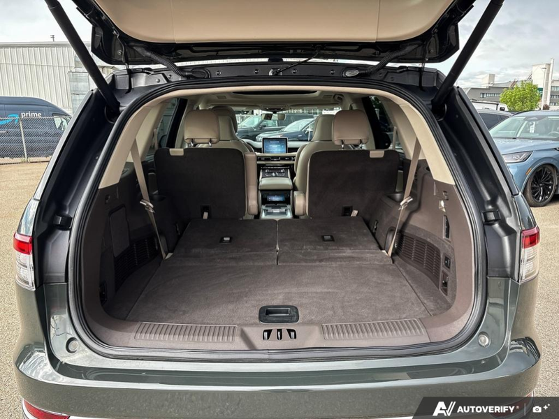 USED 2022 Lincoln Aviator Reserve - Gilded Green Exterior - $50,963 - Stock #E60568A - VIN 5LM5J7XC5NGL15427 - Photo 12