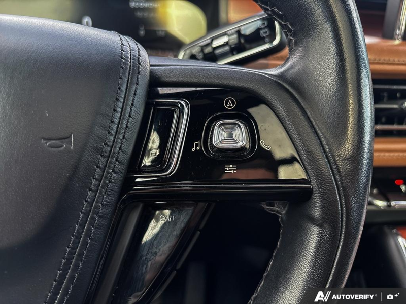 USED 2022 Lincoln Aviator Reserve - Pristine White Tri-coat Exterior / ROAST, PREMIUM LEATHER HEATED/VENTILATED CAPTAIN'S CHAIRS Interior - $48,942 - Stock #E60988A - VIN 5LM5J7XC3NGL16432 - Photo 16
