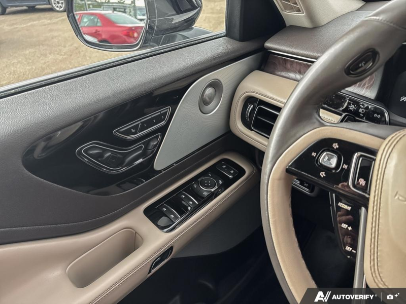 USED 2022 Lincoln Aviator Reserve - Gilded Green Exterior - $50,963 - Stock #E60568A - VIN 5LM5J7XC5NGL15427 - Photo 17