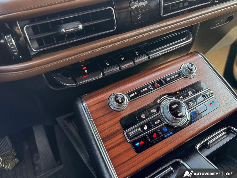 USED 2022 Lincoln Aviator Reserve - Infinite Black Metallic Exterior / ROAST LEATHER Interior - $44,959 - Stock #E60697A - VIN 5LM5J7XC2NGL16955 - Photo 18