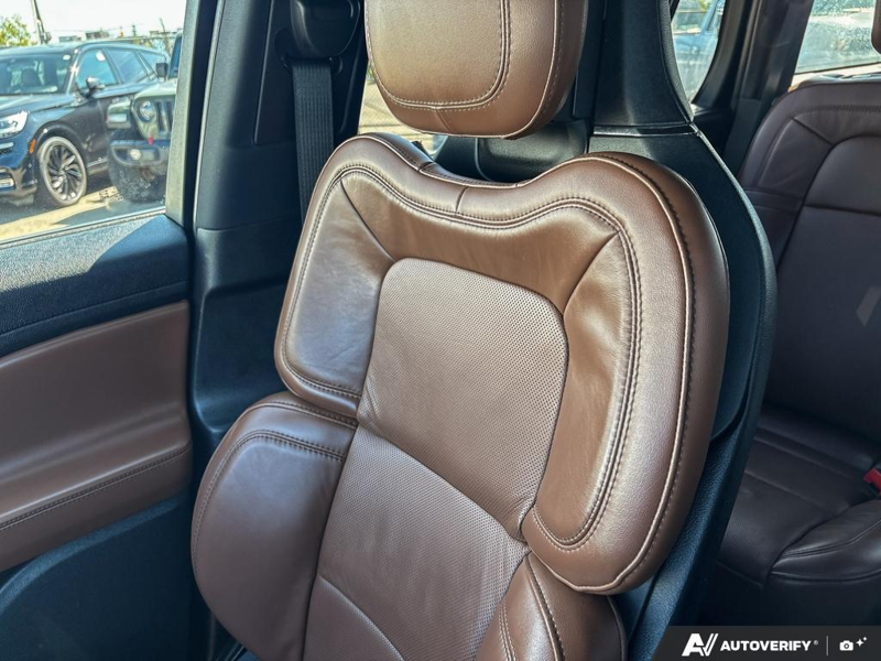 USED 2022 Lincoln Aviator Reserve - Infinite Black Metallic Exterior / ROAST LEATHER Interior - $44,959 - Stock #E60697A - VIN 5LM5J7XC2NGL16955 - Photo 20
