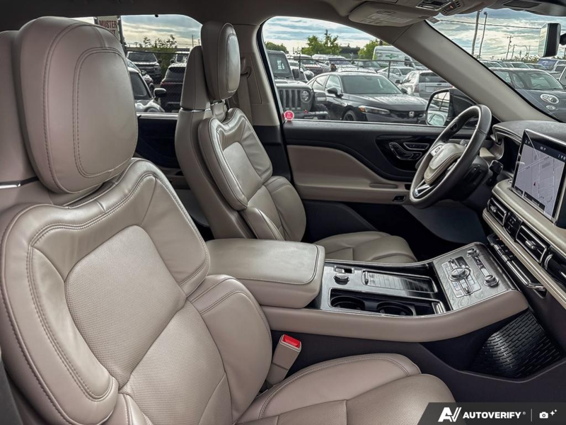 USED 2022 Lincoln Aviator Reserve - Gilded Green Exterior - $50,963 - Stock #E60568A - VIN 5LM5J7XC5NGL15427 - Photo 22