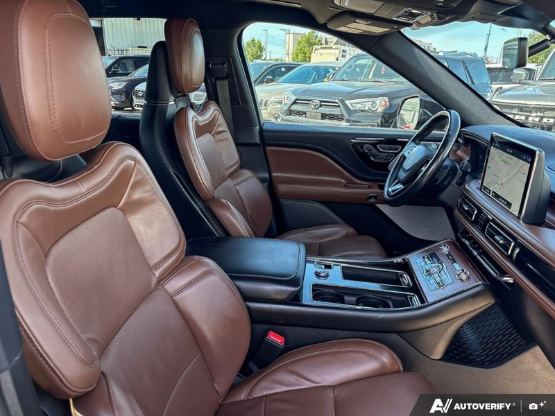 USED 2022 Lincoln Aviator Reserve - Infinite Black Metallic Exterior / ROAST LEATHER Interior - $39,976 - Stock #E60697A - VIN 5LM5J7XC2NGL16955 - Photo 22