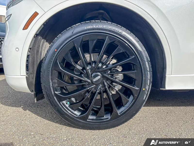 USED 2022 Lincoln Aviator Reserve - Pristine White Tri-coat Exterior / ROAST, PREMIUM LEATHER HEATED/VENTILATED CAPTAIN'S CHAIRS Interior - $48,942 - Stock #E60988A - VIN 5LM5J7XC3NGL16432 - Photo 6