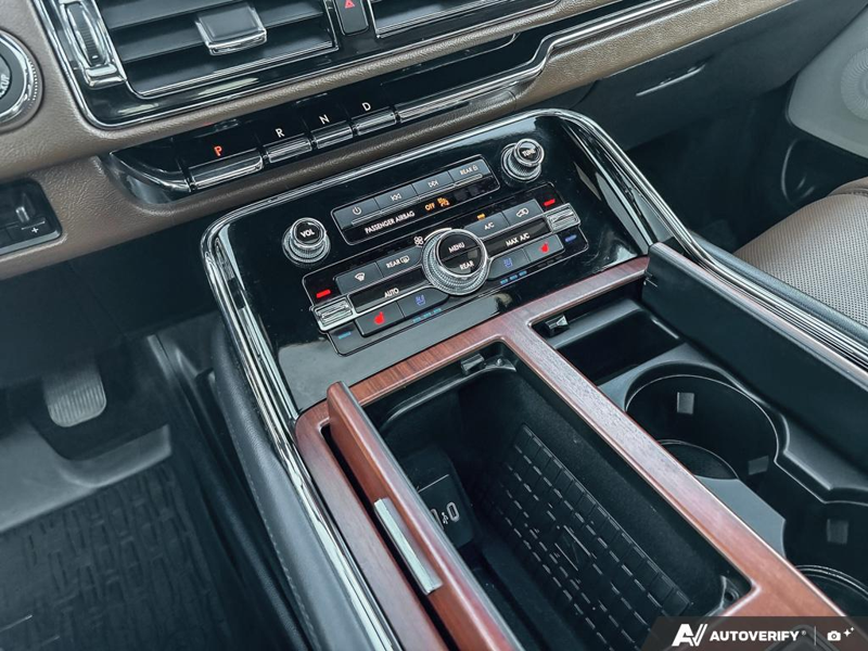 USED 2022 Lincoln Navigator Reserve - Infinite Black Metallic Exterior / BLACK ONYX/ROAST PREMIUM LEATHER Interior - $55,976 - Stock #E60212A - VIN 5LMJJ2LT3NEL09385 - Photo 18