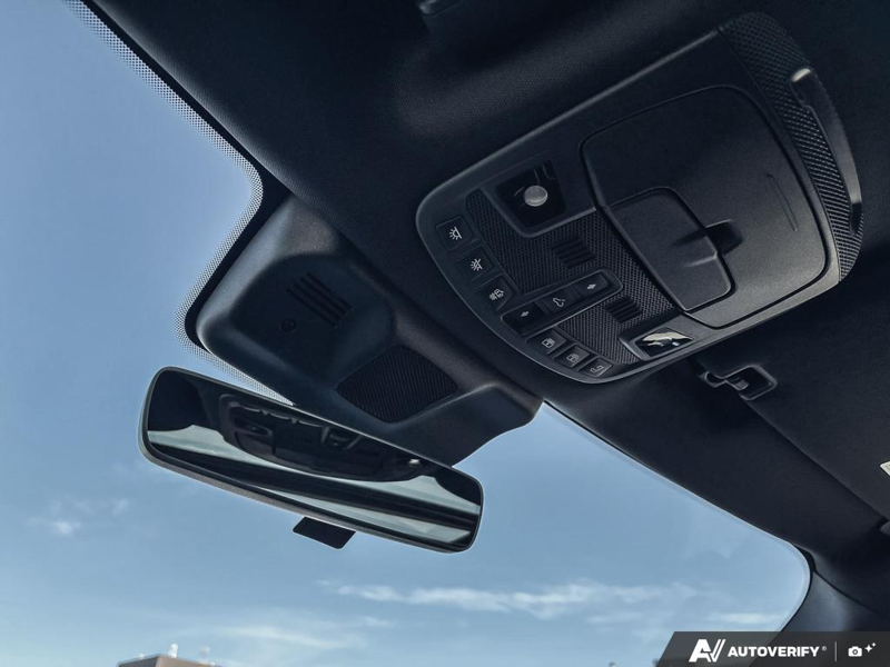 USED 2022 Lincoln Navigator Reserve - Infinite Black Metallic Exterior / BLACK ONYX/ROAST PREMIUM LEATHER Interior - $55,976 - Stock #E60212A - VIN 5LMJJ2LT3NEL09385 - Photo 21