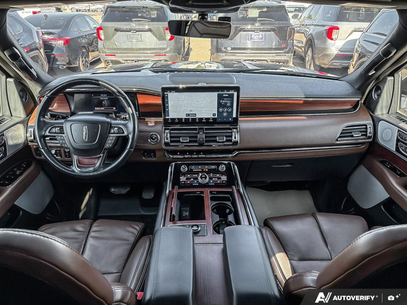 USED 2022 Lincoln Navigator Reserve - Infinite Black Metallic Exterior / BLACK ONYX/ROAST PREMIUM LEATHER Interior - $55,976 - Stock #E60212A - VIN 5LMJJ2LT3NEL09385 - Photo 24