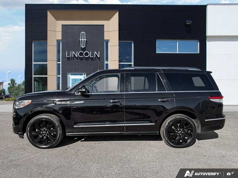 USED 2022 Lincoln Navigator Reserve - Infinite Black Metallic Exterior / BLACK ONYX/ROAST PREMIUM LEATHER Interior - $55,976 - Stock #E60212A - VIN 5LMJJ2LT3NEL09385 - Photo 3