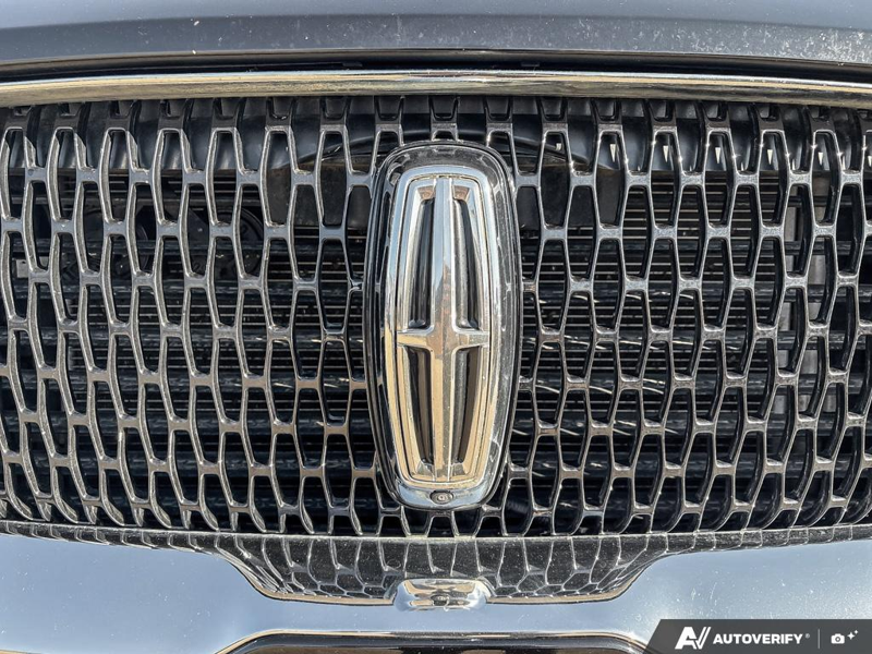 USED 2022 Lincoln Navigator Reserve - Infinite Black Metallic Exterior / BLACK ONYX/ROAST PREMIUM LEATHER Interior - $55,976 - Stock #E60212A - VIN 5LMJJ2LT3NEL09385 - Photo 9