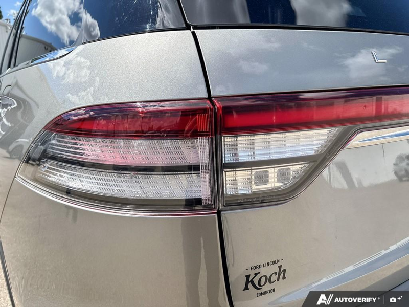USED 2023 Lincoln Aviator Reserve - Jewel Sandstone Prem Colorant Exterior / SANDSTONE LEATHER TRIMMED Interior - $54,950 - Stock #E60455A - VIN 5LM5J7XC3PGL10519 - Photo 11