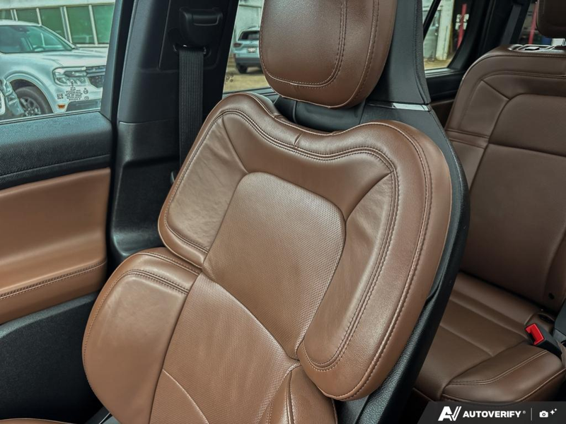 USED 2023 Lincoln Aviator Reserve - Infinite Black Metallic Exterior / ROAST LEATHER Interior - $59,997 - Stock #E51214A - VIN 5LM5J7XC7PGL12841 - Photo 20