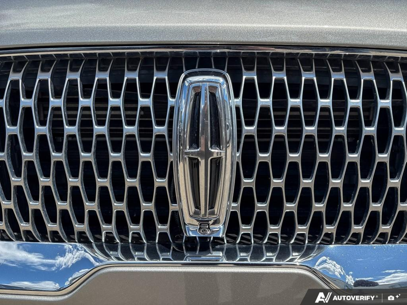USED 2023 Lincoln Aviator Reserve - Jewel Sandstone Prem Colorant Exterior / SANDSTONE LEATHER TRIMMED Interior - $54,950 - Stock #E60455A - VIN 5LM5J7XC3PGL10519 - Photo 9