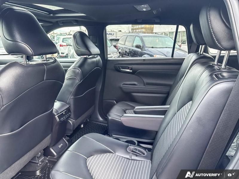 USED 2023 Toyota Highlander XSE - Gray Exterior - $49,976 - Stock #E60061A - VIN 5TDKDRBH4PS520780 - Photo 23