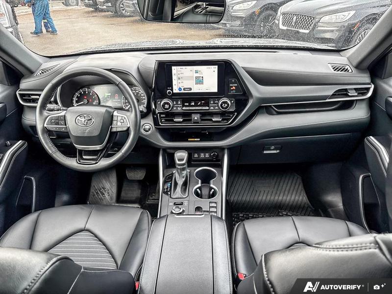 USED 2023 Toyota Highlander XSE - Gray Exterior - $49,976 - Stock #E60061A - VIN 5TDKDRBH4PS520780 - Photo 24