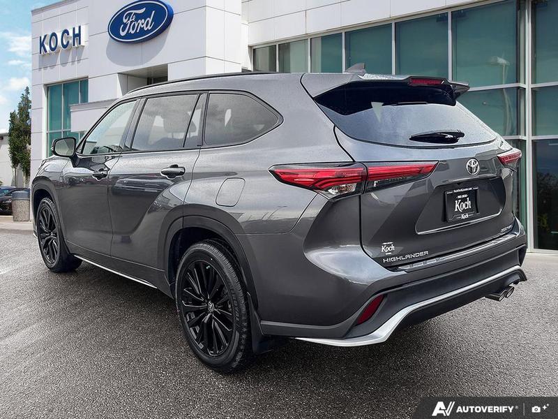 USED 2023 Toyota Highlander XSE - Gray Exterior - $49,976 - Stock #E60061A - VIN 5TDKDRBH4PS520780 - Photo 4