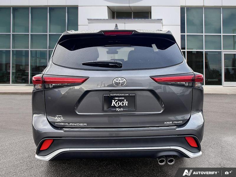 USED 2023 Toyota Highlander XSE - Gray Exterior - $49,976 - Stock #E60061A - VIN 5TDKDRBH4PS520780 - Photo 5