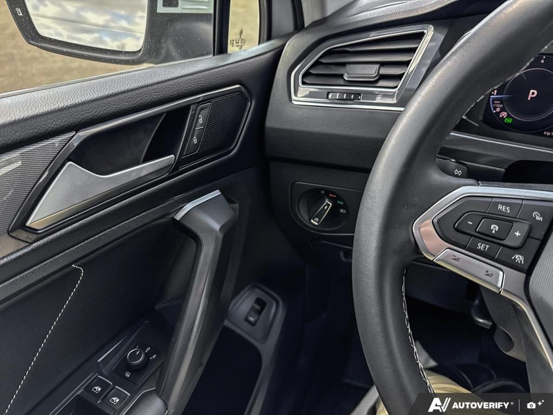 USED 2023 Volkswagen Tiguan Comfortline - White Exterior - $29,976 - Stock #E60207A - VIN 3VVMB7AXXPM098852 - Photo 17