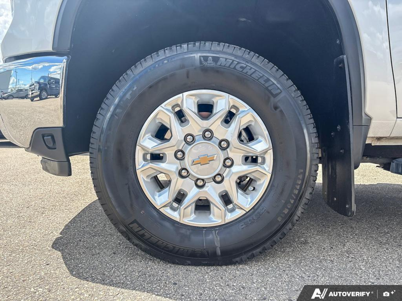 USED 2024 Chevrolet Silverado 2500HD LTZ - Pearl White Exterior - $86,963 - Stock #E60648A - VIN 1GC4YPEY2RF161994 - Photo 6