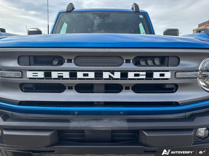 USED 2024 Ford Bronco Big Bend - Velocity Blue Metallic Exterior / SANDSTONE W/BLACK ONYX, MARINE GRADE VINYL BUCKET SEATS Interior - $48,211 - Stock #EP4762 - VIN 1FMDE7BH1RLA33224 - Photo 9
