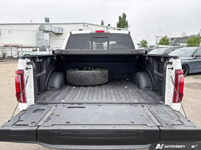 USED 2024 Ford F-150 Lariat - Star White Tri-coat Metallic Exterior / BLACK LEATHER TRIMMED Interior - $70,925 - Stock #EL522 - VIN 1FTFW5L86RFB45514 - Photo 12