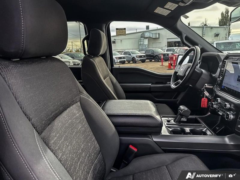USED 2024 Ford F-150 XLT - Agate Black Metallic Exterior / BLACK, UNIQUE SPORT CLOTH 40/CONSOLE/40 FRONT-SEATS Interior - $54,937 - Stock #EP4787 - VIN 1FTFW3L8XRKE17140 - Photo 22