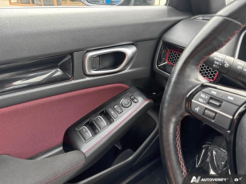 USED 2024 Honda Civic Sedan Si - Black Exterior - $35,976 - Stock #E51161B - VIN 2HGFE1E50RH080772 - Photo 17
