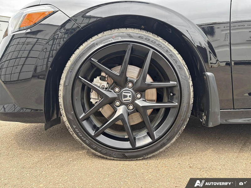 USED 2024 Honda Civic Sedan Si - Black Exterior - $35,976 - Stock #E51161B - VIN 2HGFE1E50RH080772 - Photo 6