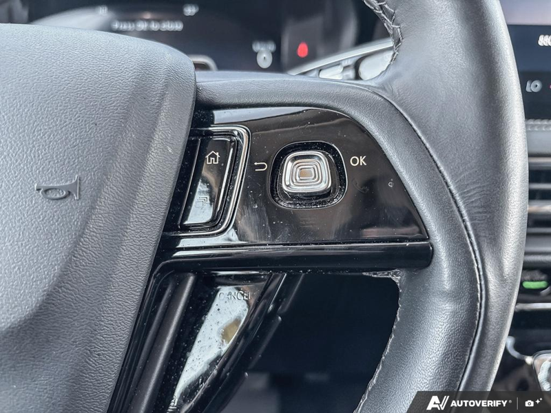 USED 2024 Lincoln Corsair Reserve - Pristine White Metallic Tri-coat Exterior / EBONY LEATHER TRIMMED Interior - $49,997 - Stock #EP4729 - VIN 5LMCJ2DA8RUL24790 - Photo 16