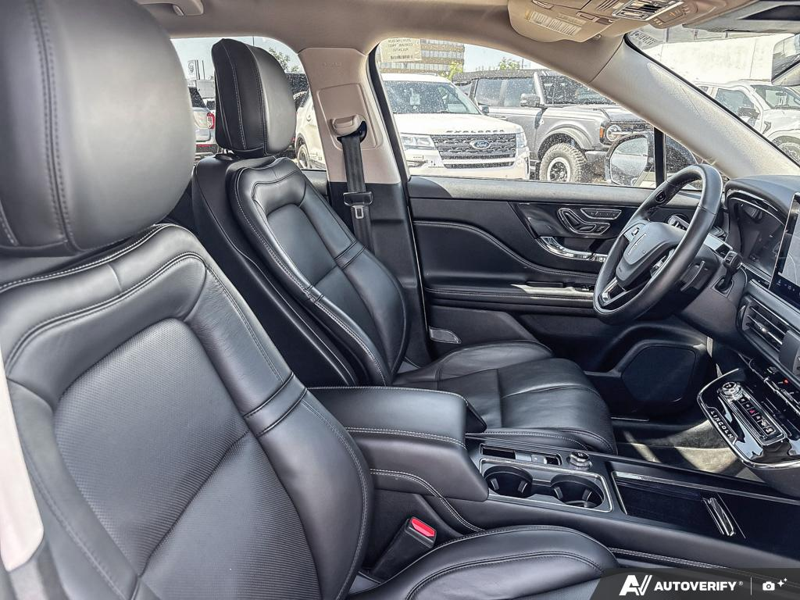 USED 2024 Lincoln Corsair Reserve - Pristine White Metallic Tri-coat Exterior / EBONY LEATHER TRIMMED Interior - $49,997 - Stock #EP4729 - VIN 5LMCJ2DA8RUL24790 - Photo 22