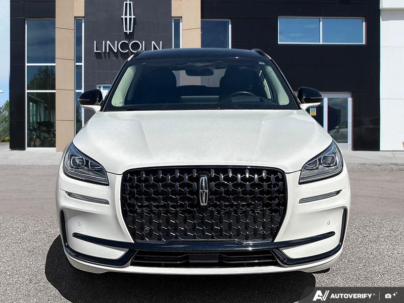 USED 2024 Lincoln Corsair Reserve - Pristine White Metallic Tri-coat Exterior / EBONY LEATHER TRIMMED Interior - $49,997 - Stock #EP4729 - VIN 5LMCJ2DA8RUL24790 - Photo 2